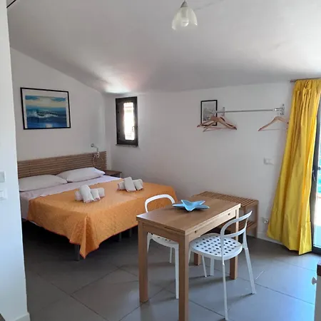 Chez Julie Cefalù